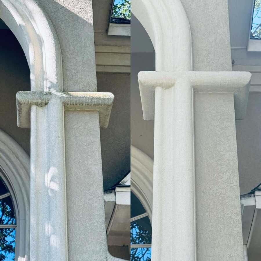 Before and after of soft washed stucco columns and archway